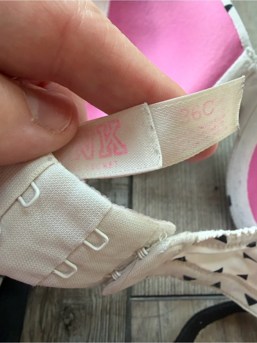 Women’s Victoria’s Secret PINK Wear Everywhere Bras (2)